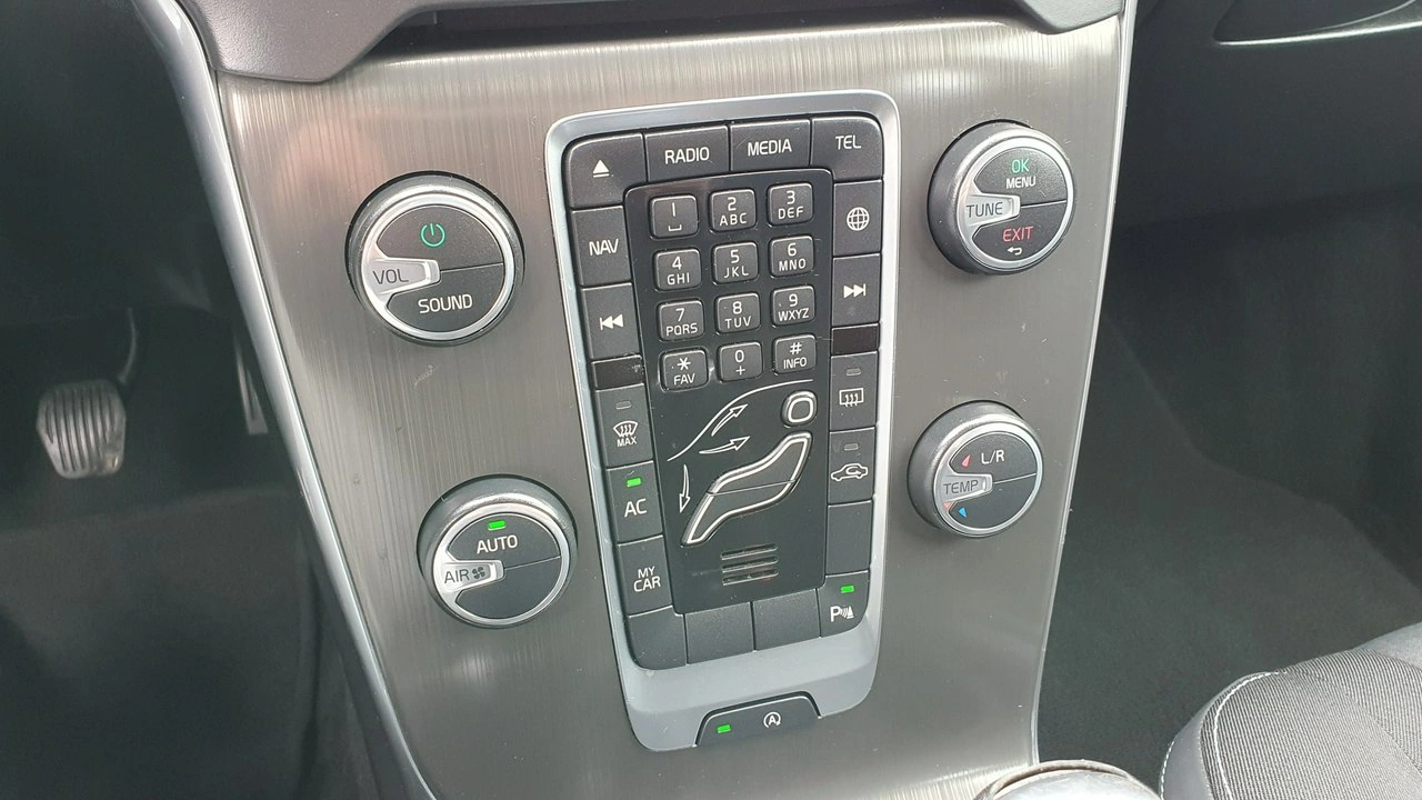 Volvo V40 - Zdjęcie 22