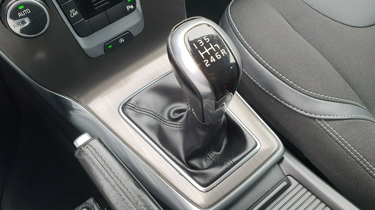 Volvo V40 - Zdjęcie 23