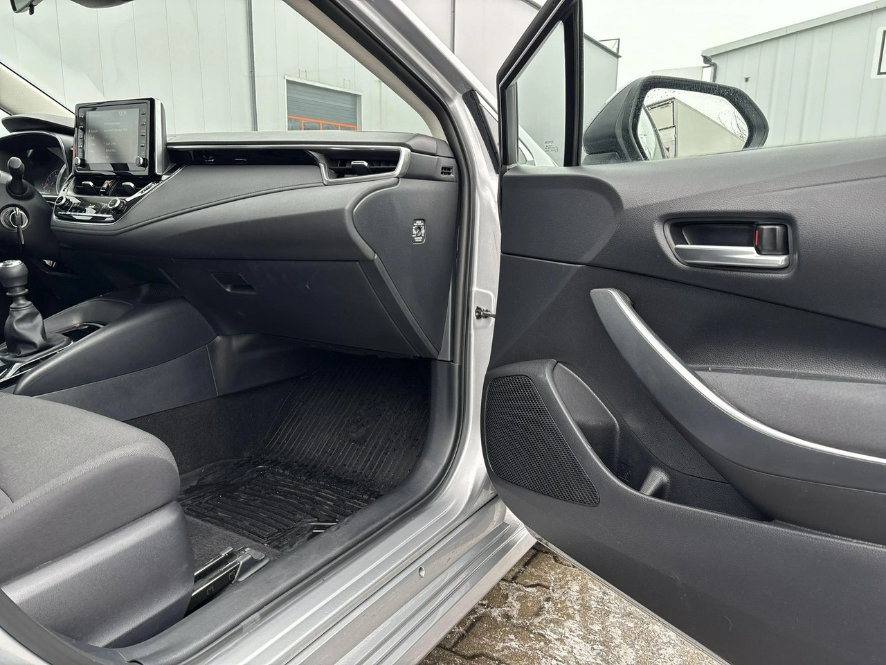 Toyota Corolla - Zdjęcie 17