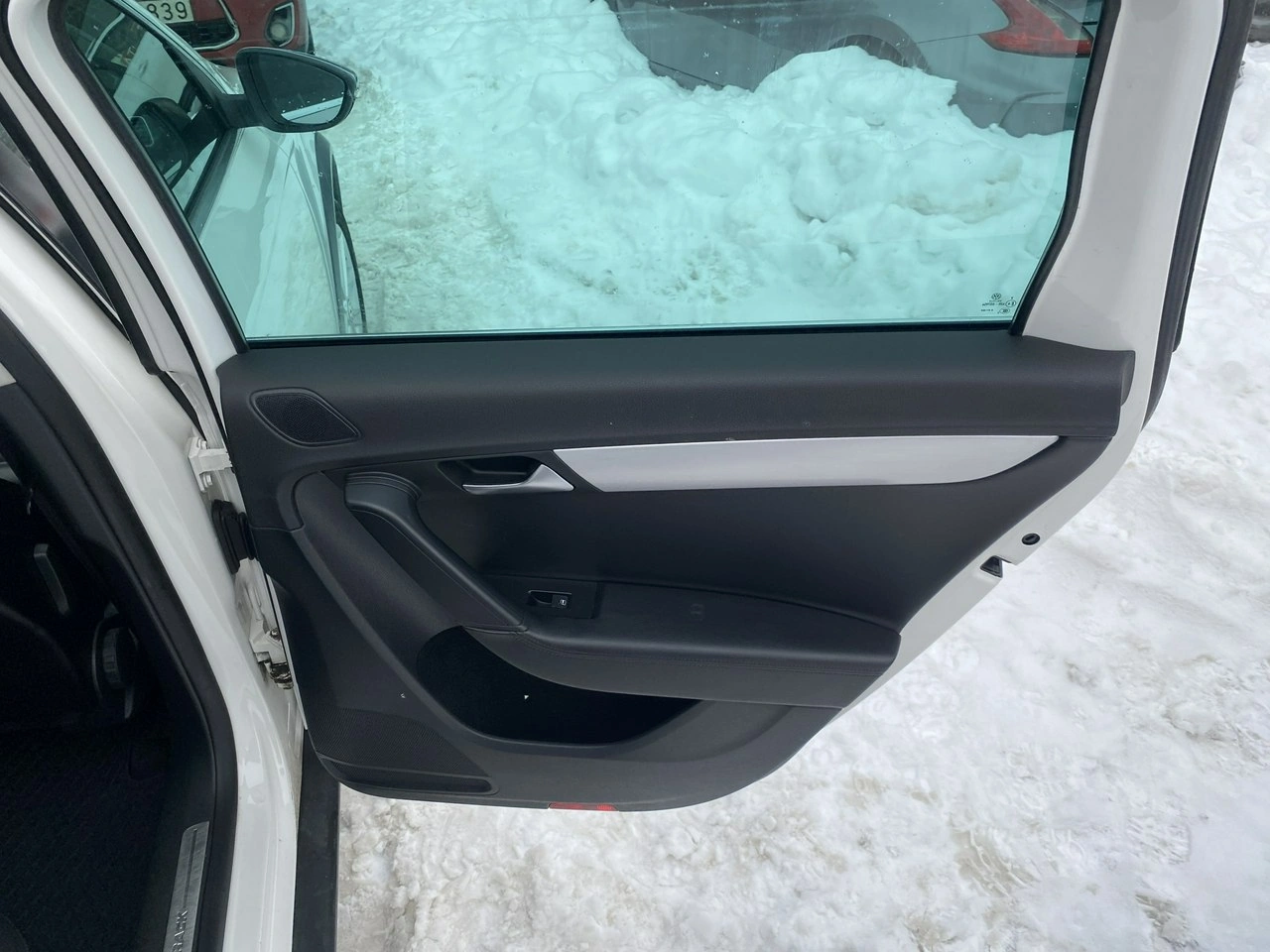 Volkswagen Passat Alltrack - Zdjęcie 17