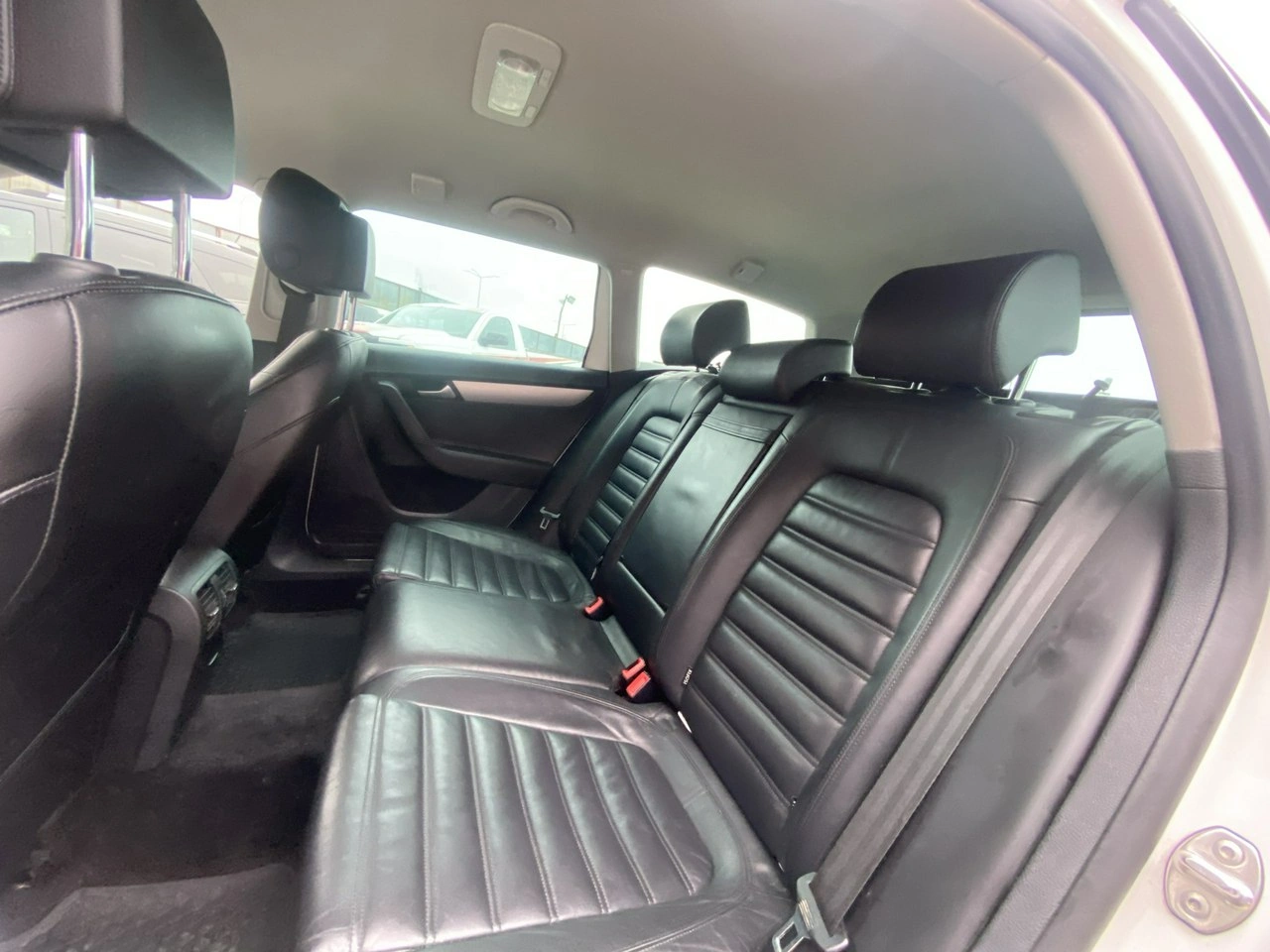 Volkswagen Passat Alltrack - Zdjęcie 34