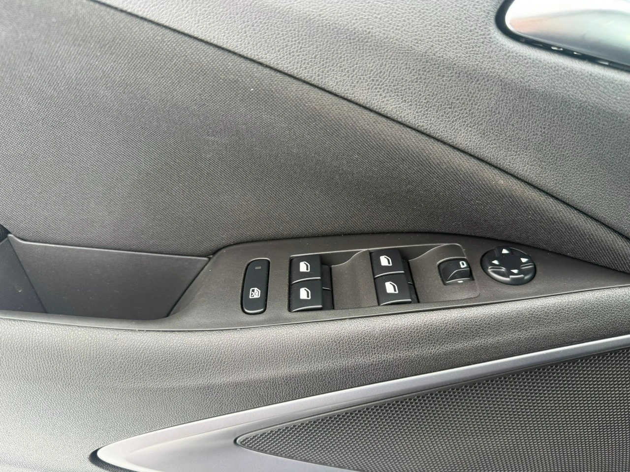 Opel Crossland X - Zdjęcie 20