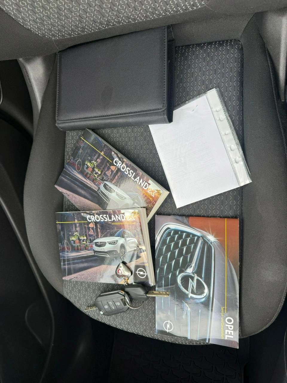 Opel Crossland X - Zdjęcie 29