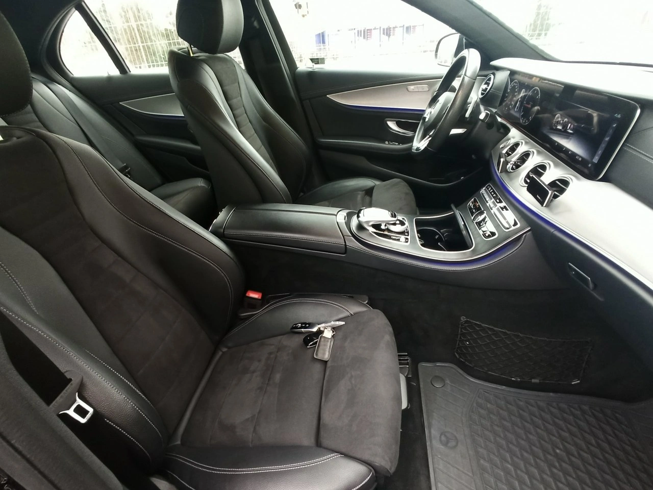 Mercedes E 220 - Zdjęcie 10