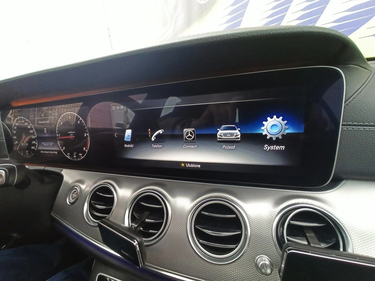 Mercedes E 220 - Zdjęcie 15