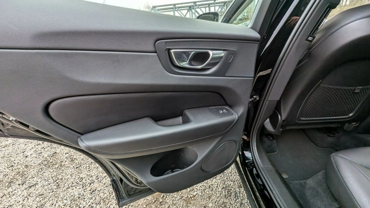 Volvo XC 60 - Zdjęcie 20