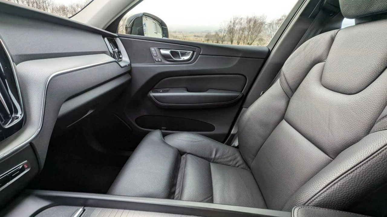 Volvo XC 60 - Zdjęcie 27