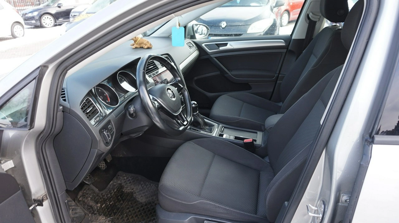 Volkswagen Golf - Zdjęcie 10