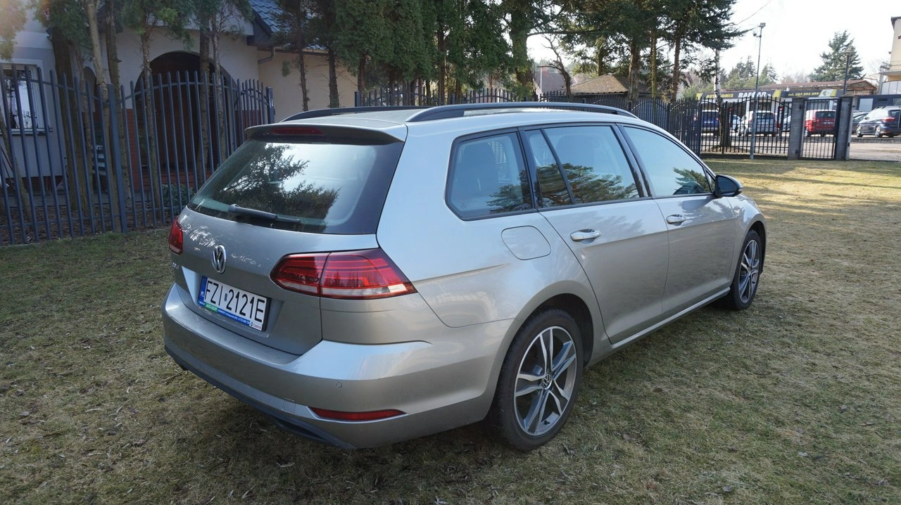 Volkswagen Golf - Zdjęcie 4