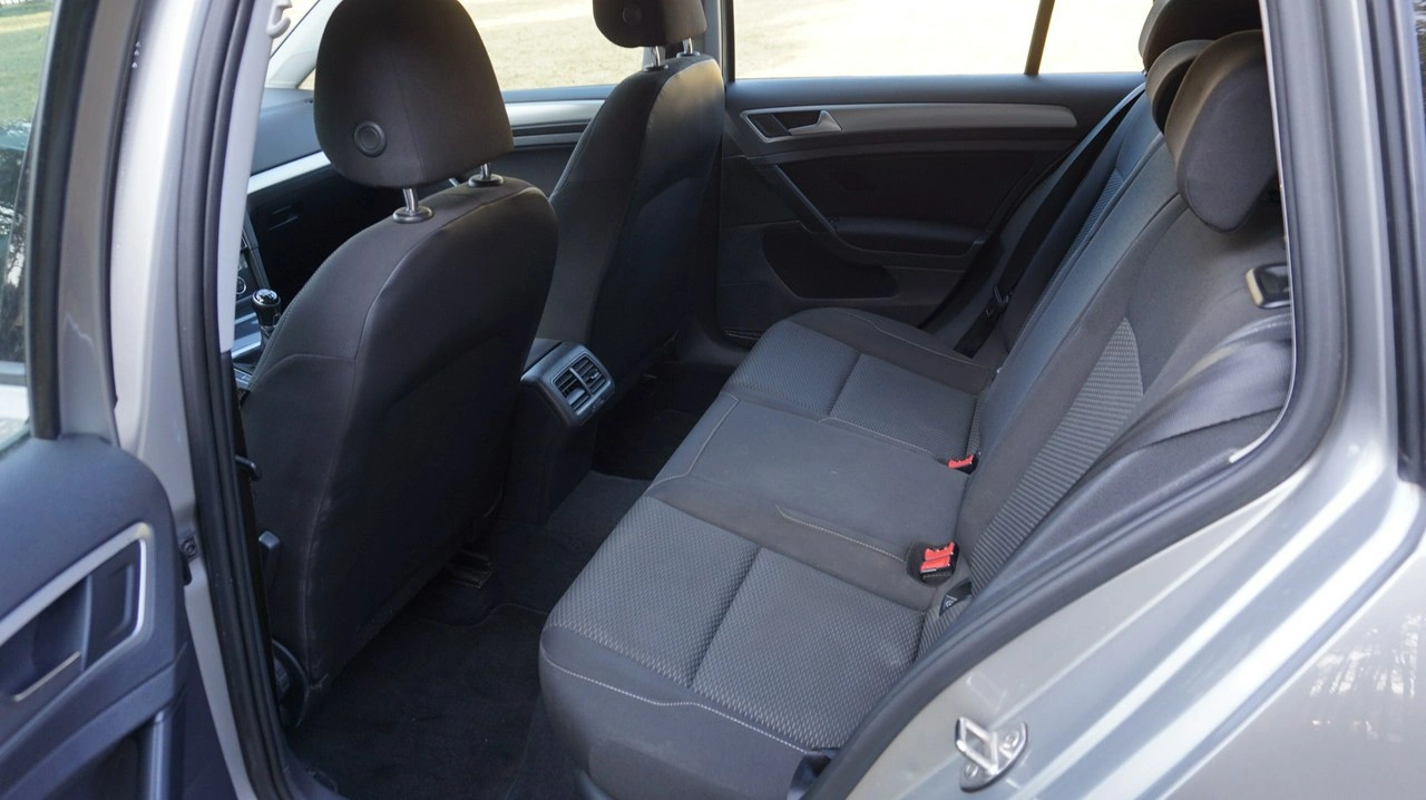 Volkswagen Golf - Zdjęcie 8