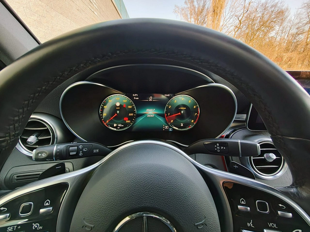 Mercedes GLC 300 - Zdjęcie 11