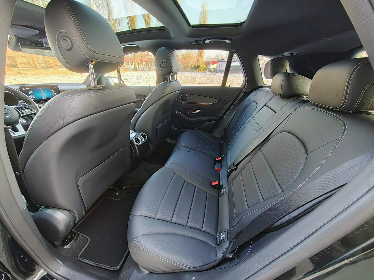 Mercedes GLC 300 - Zdjęcie 17