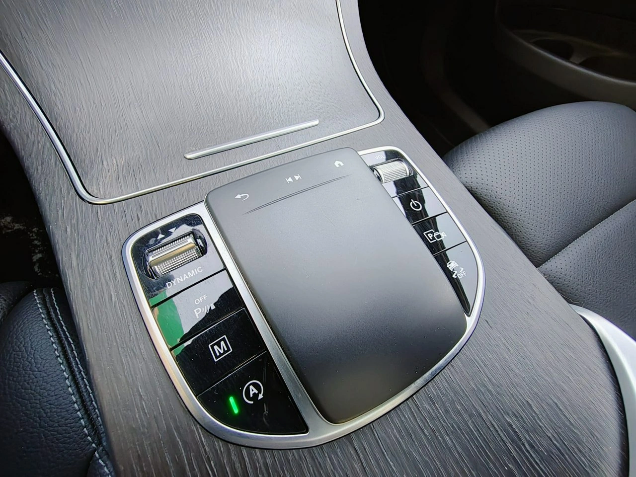 Mercedes GLC 300 - Zdjęcie 29