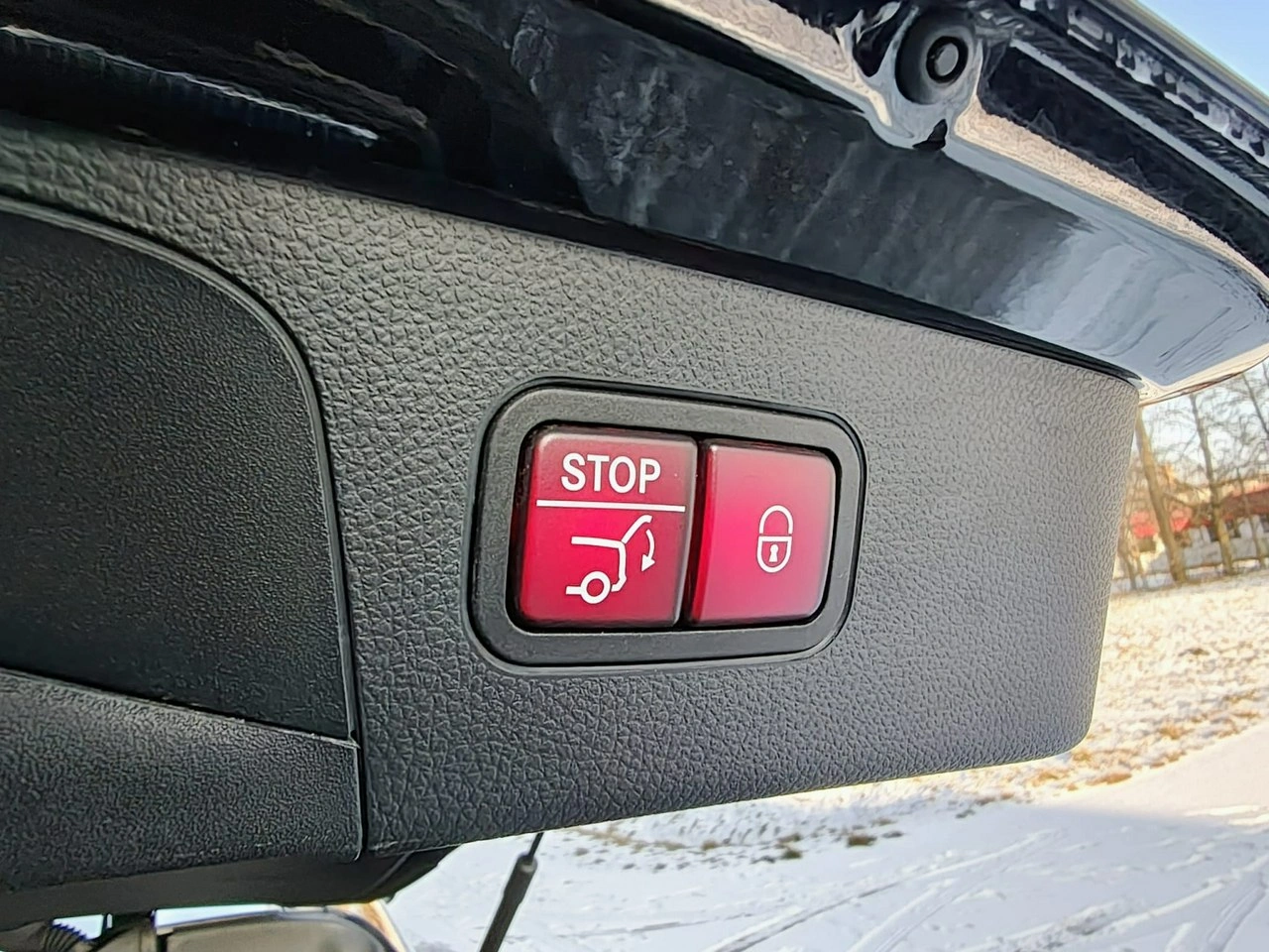 Mercedes GLC 300 - Zdjęcie 30