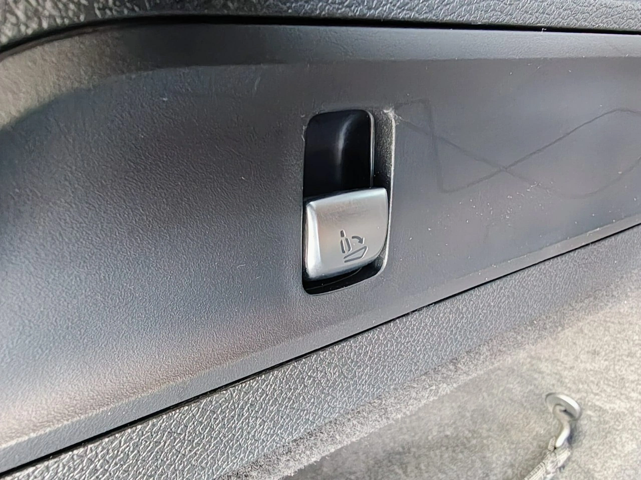 Mercedes GLC 300 - Zdjęcie 31