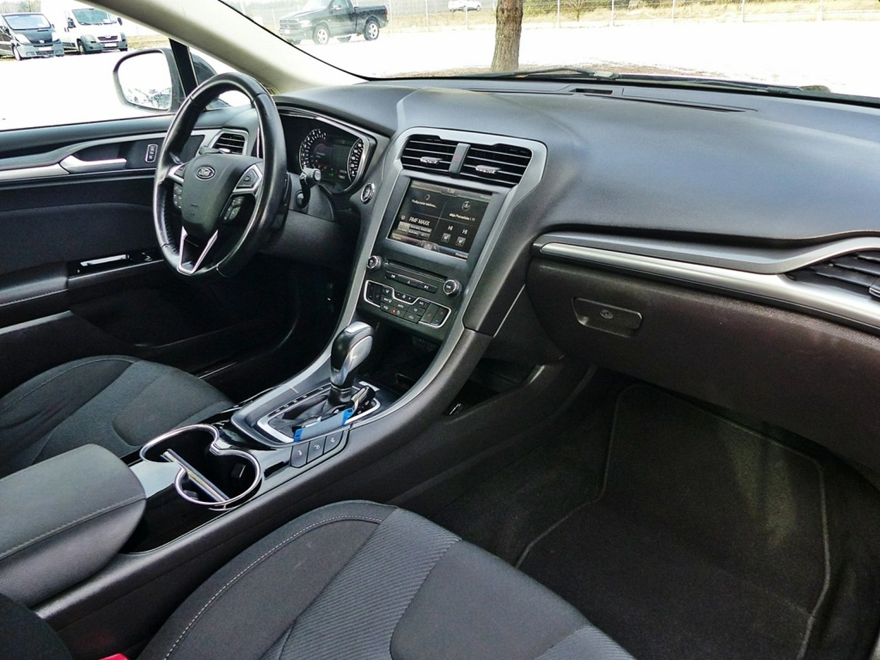 Ford Mondeo - Zdjęcie 24