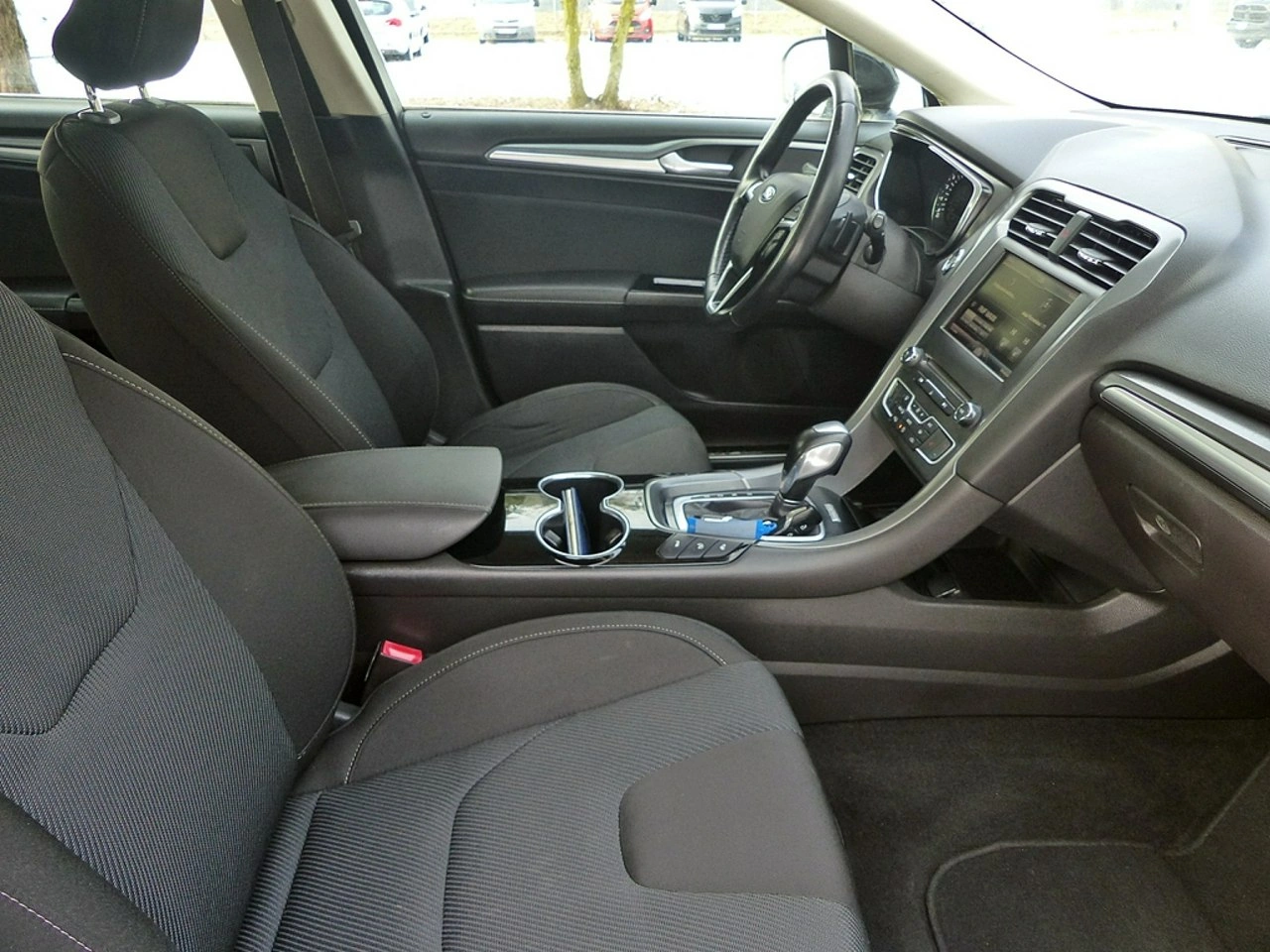 Ford Mondeo - Zdjęcie 25