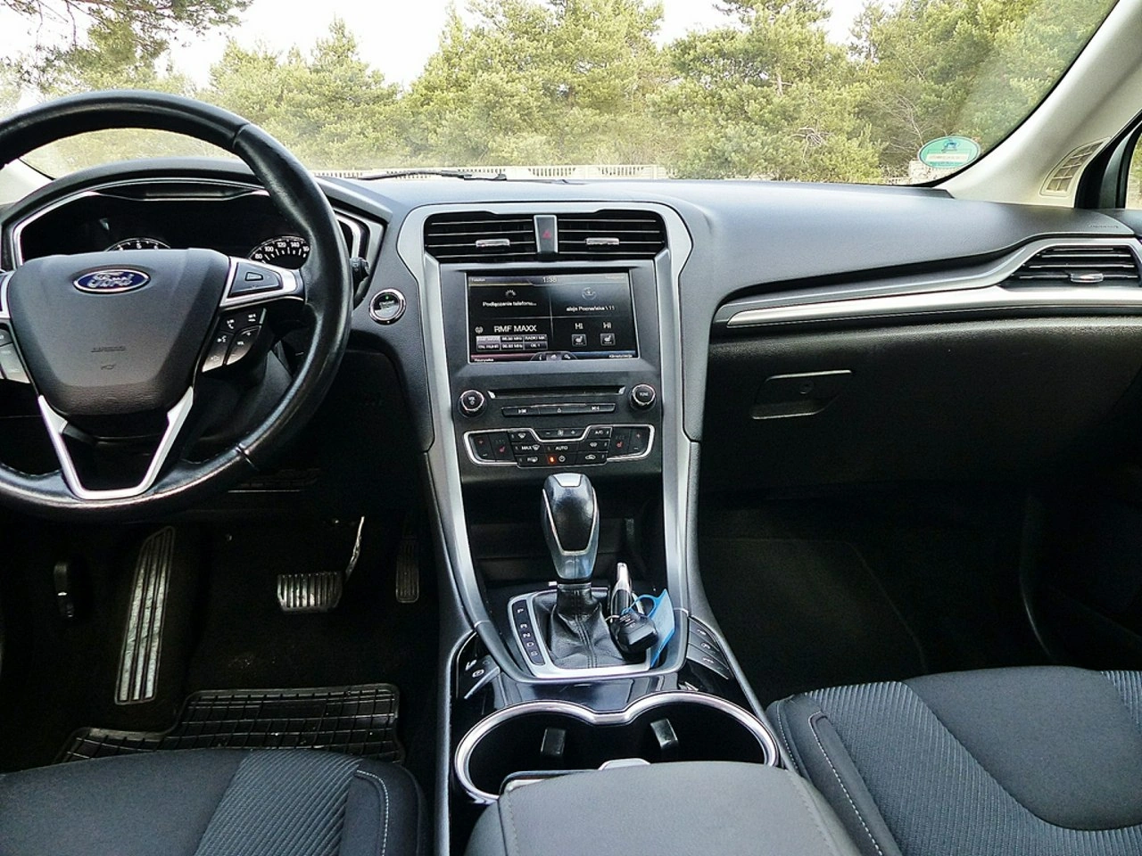 Ford Mondeo - Zdjęcie 35