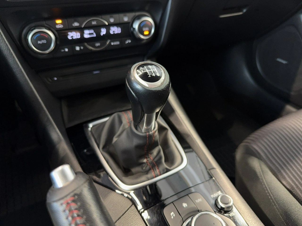 Mazda 3 - Zdjęcie 24