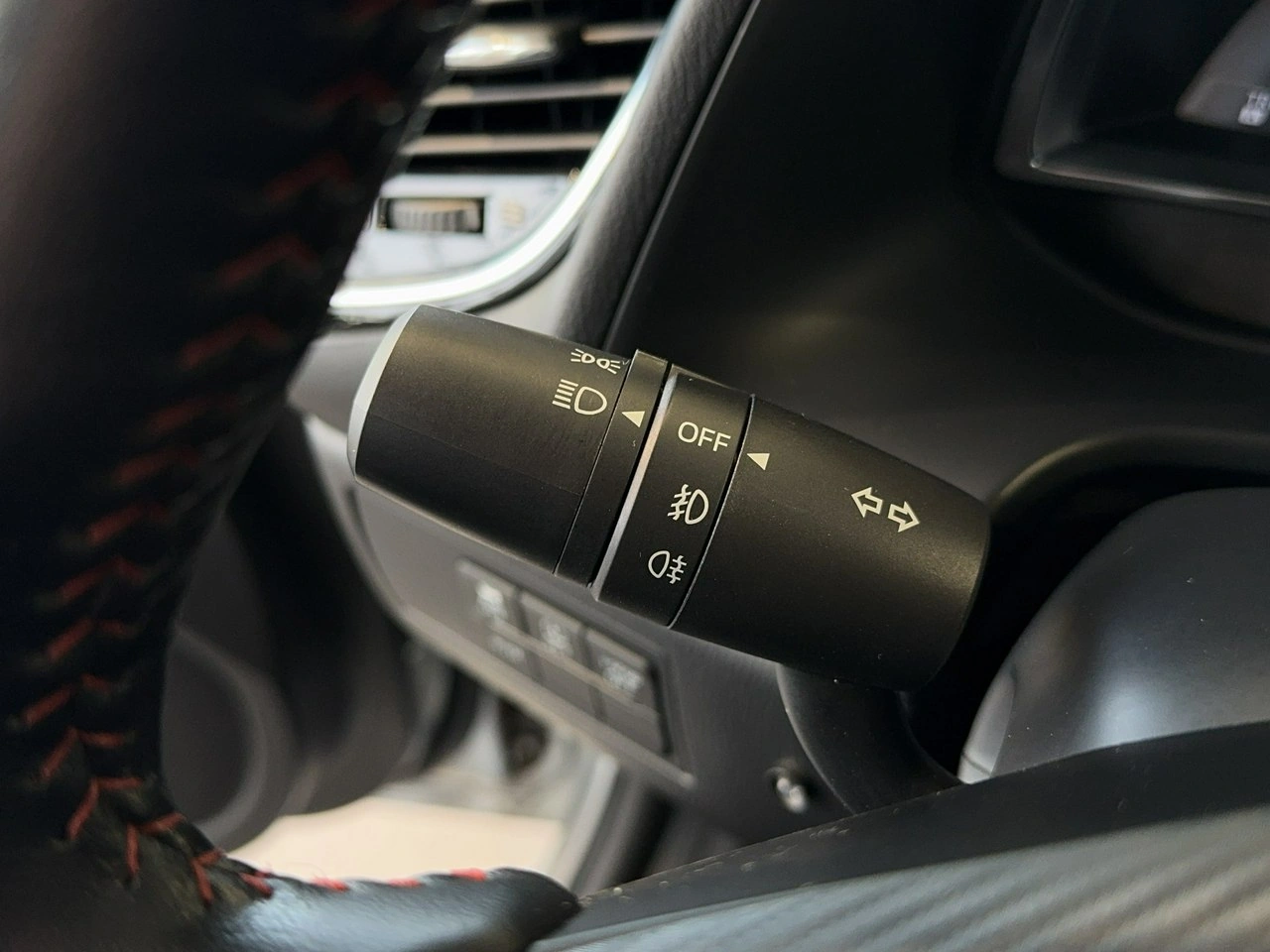 Mazda 3 - Zdjęcie 27