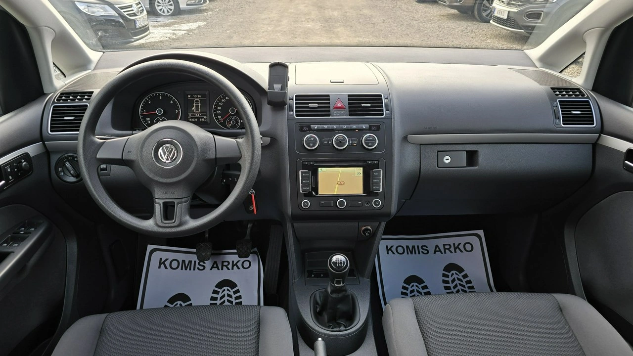 Volkswagen Touran - Zdjęcie 10