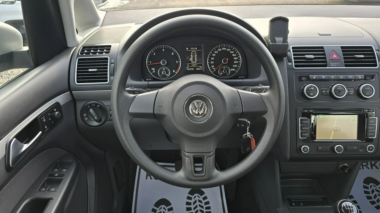 Volkswagen Touran - Zdjęcie 11