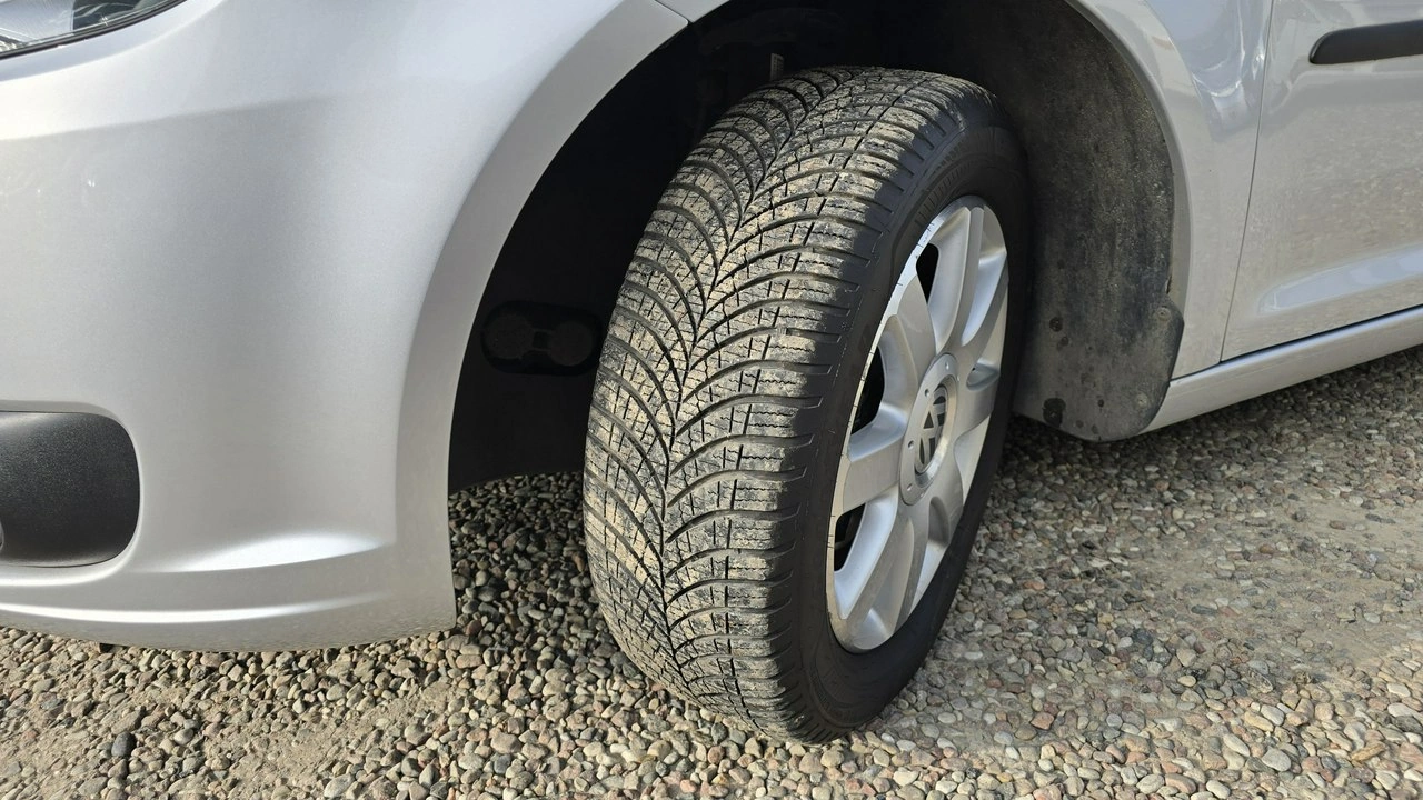 Volkswagen Touran - Zdjęcie 17