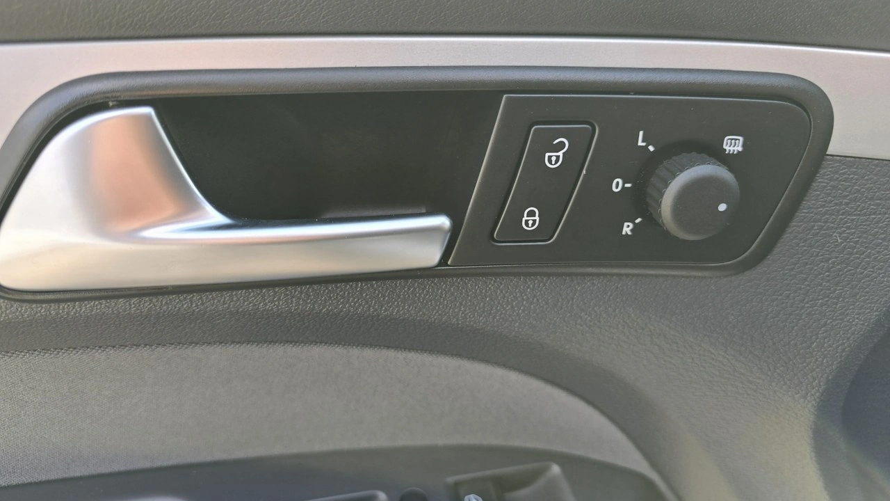 Volkswagen Touran - Zdjęcie 19