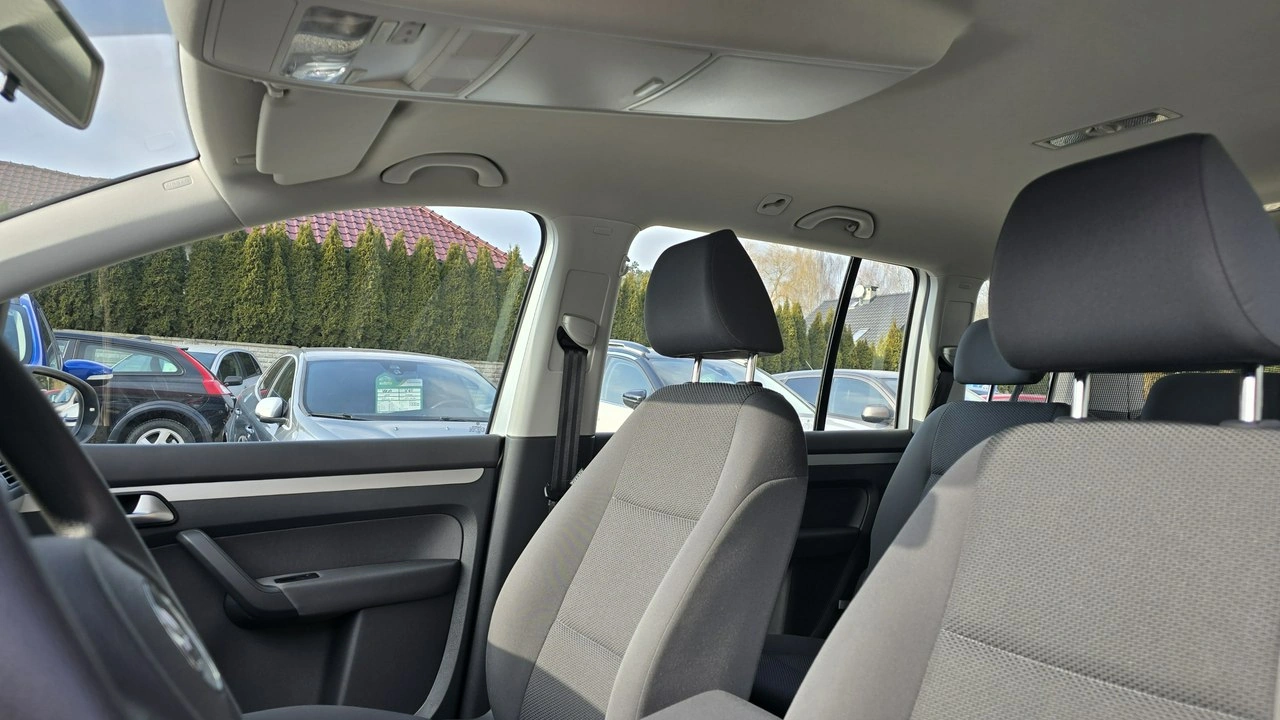 Volkswagen Touran - Zdjęcie 21