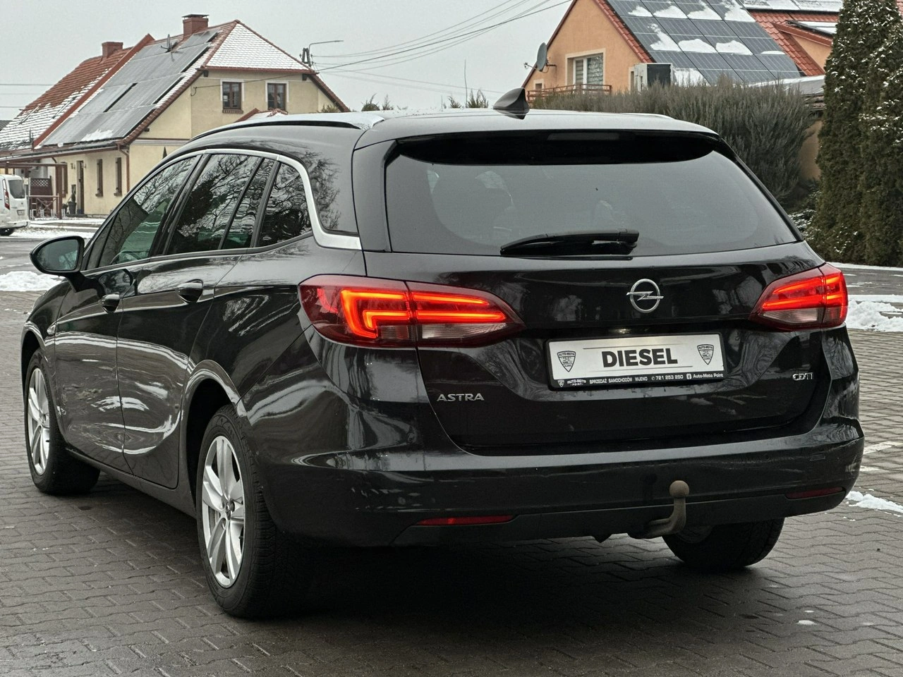 Opel Astra - Zdjęcie 2