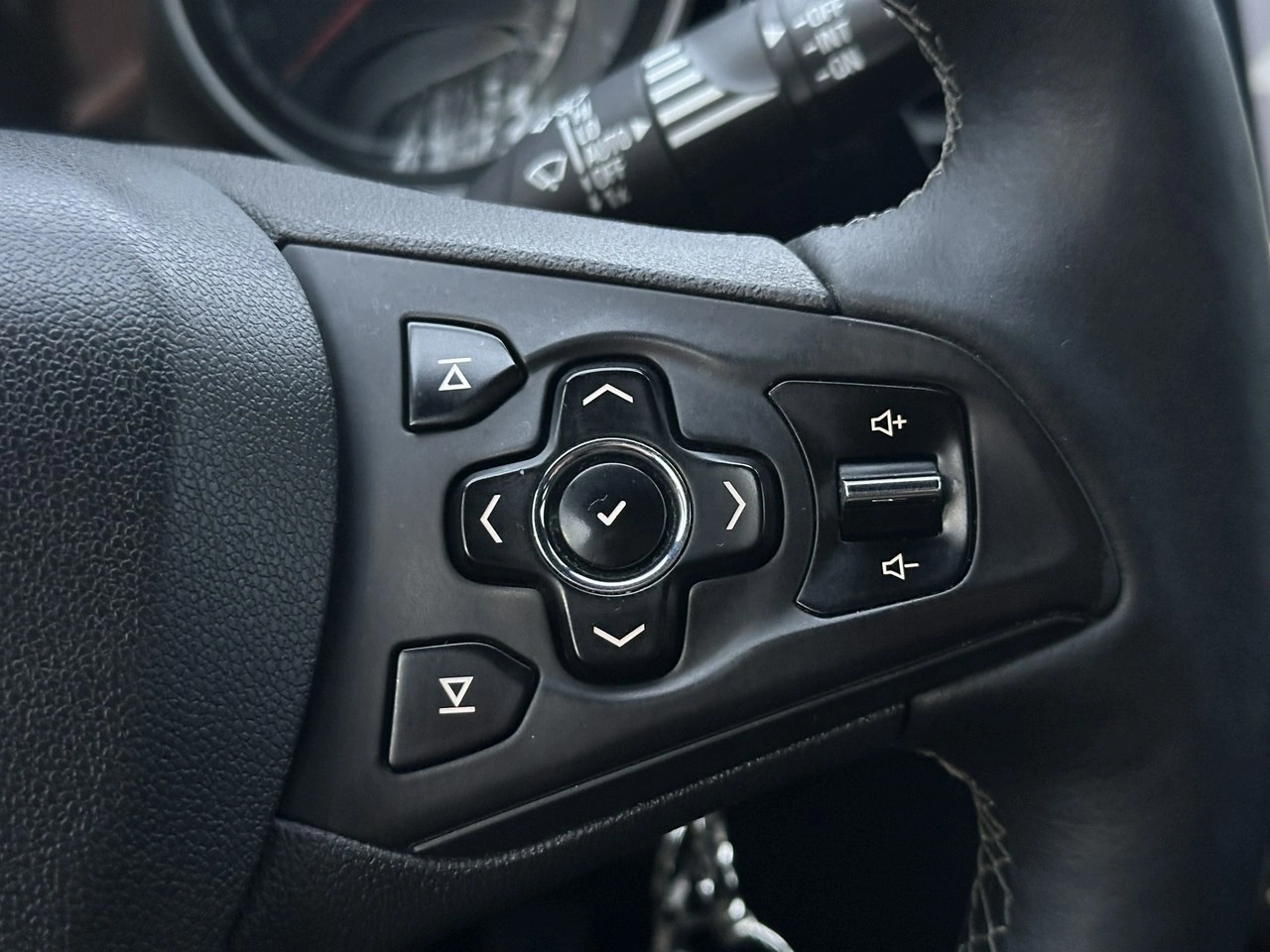 Opel Astra - Zdjęcie 29