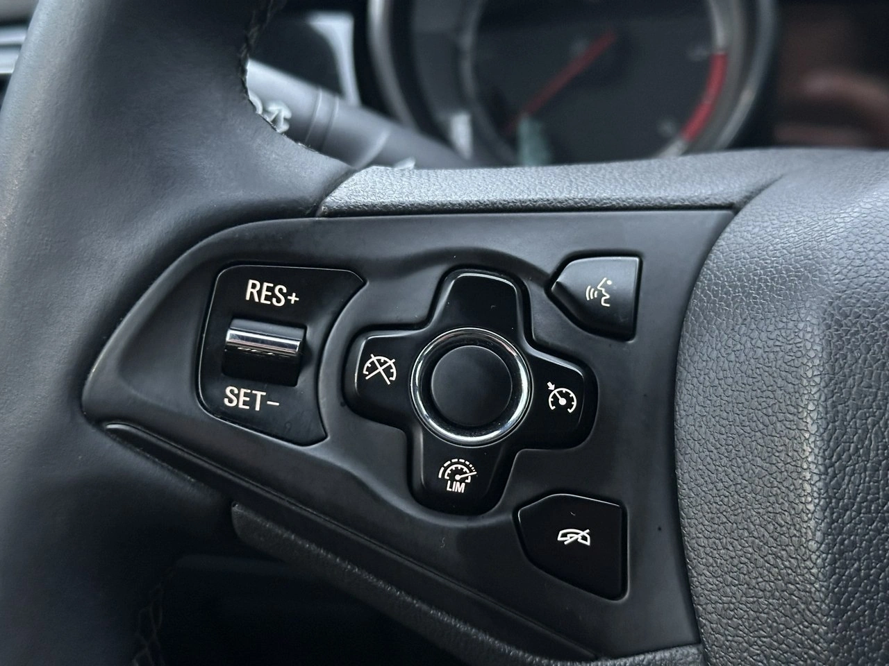 Opel Astra - Zdjęcie 30