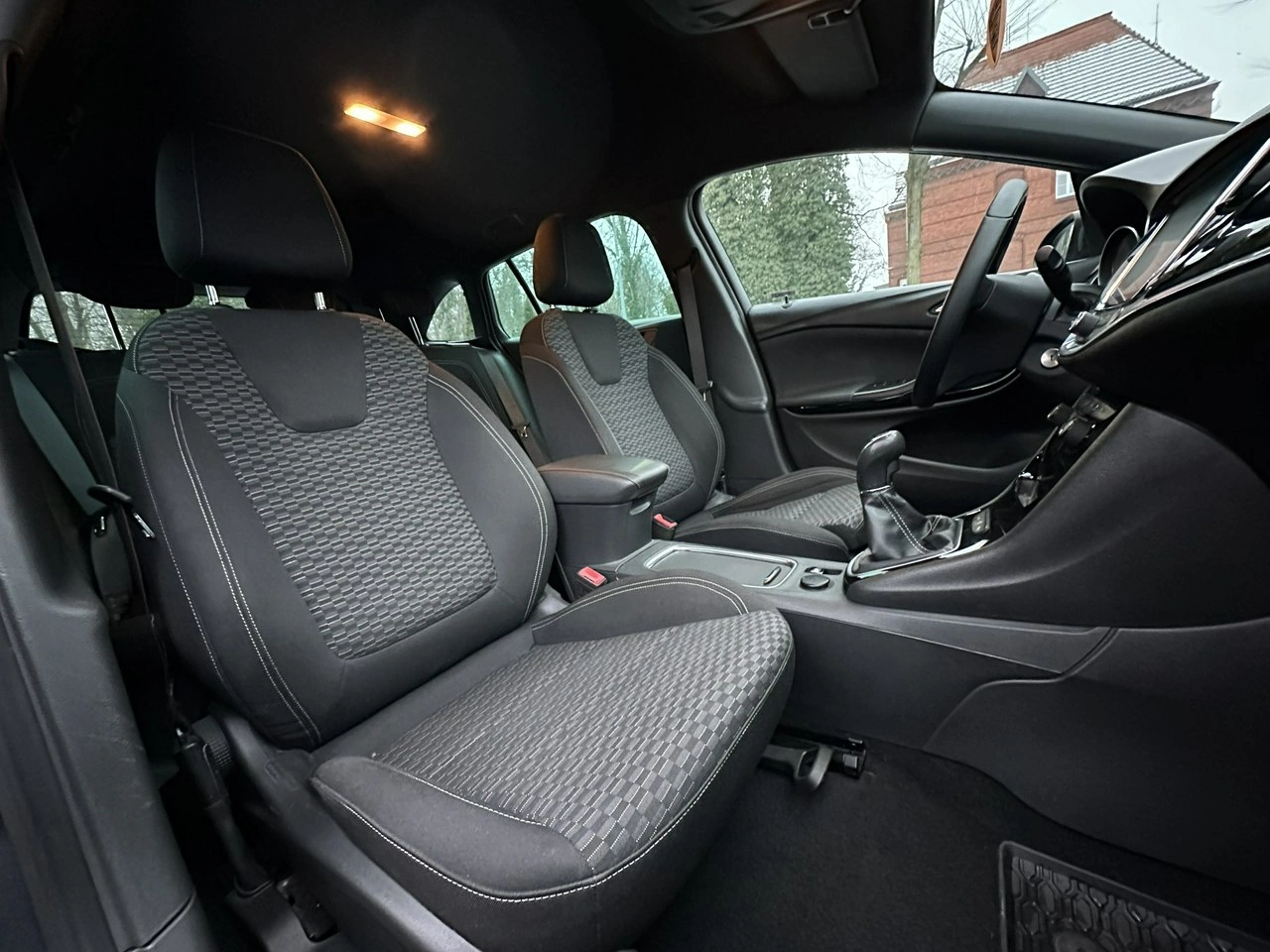 Opel Astra - Zdjęcie 8