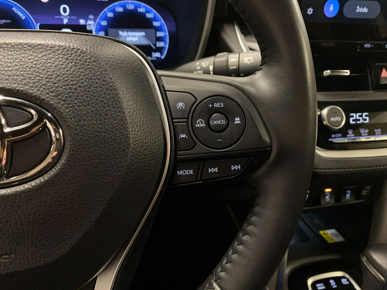 Toyota Corolla Cross - Zdjęcie 19