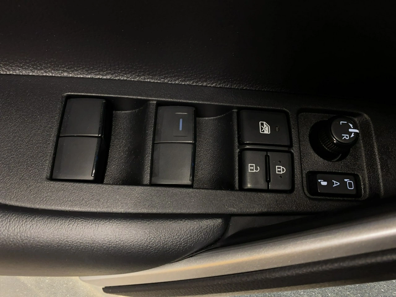 Toyota Corolla Cross - Zdjęcie 26