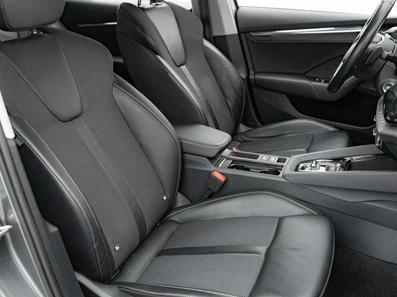 Skoda Octavia - Zdjęcie 28