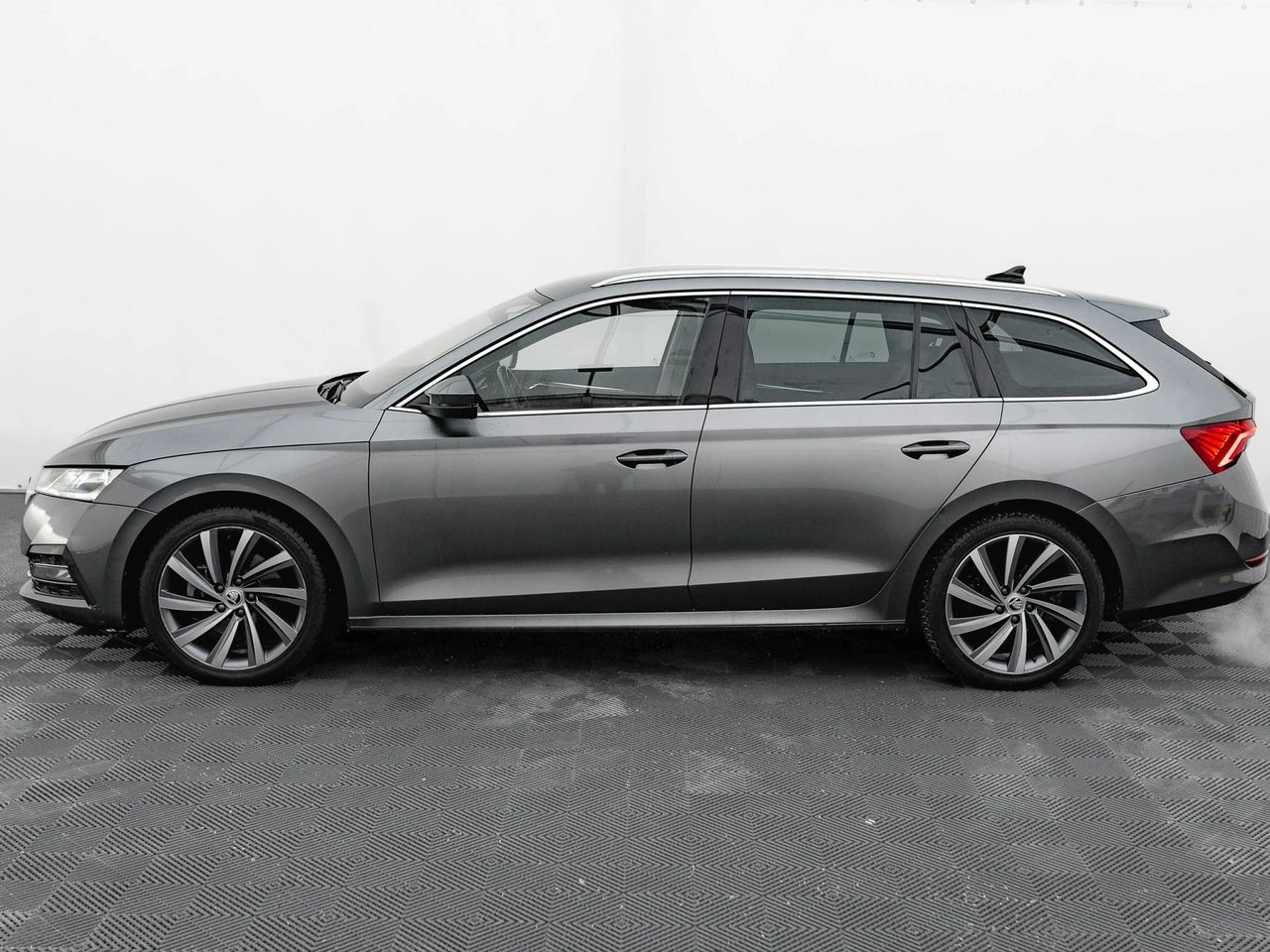 Skoda Octavia - Zdjęcie 8