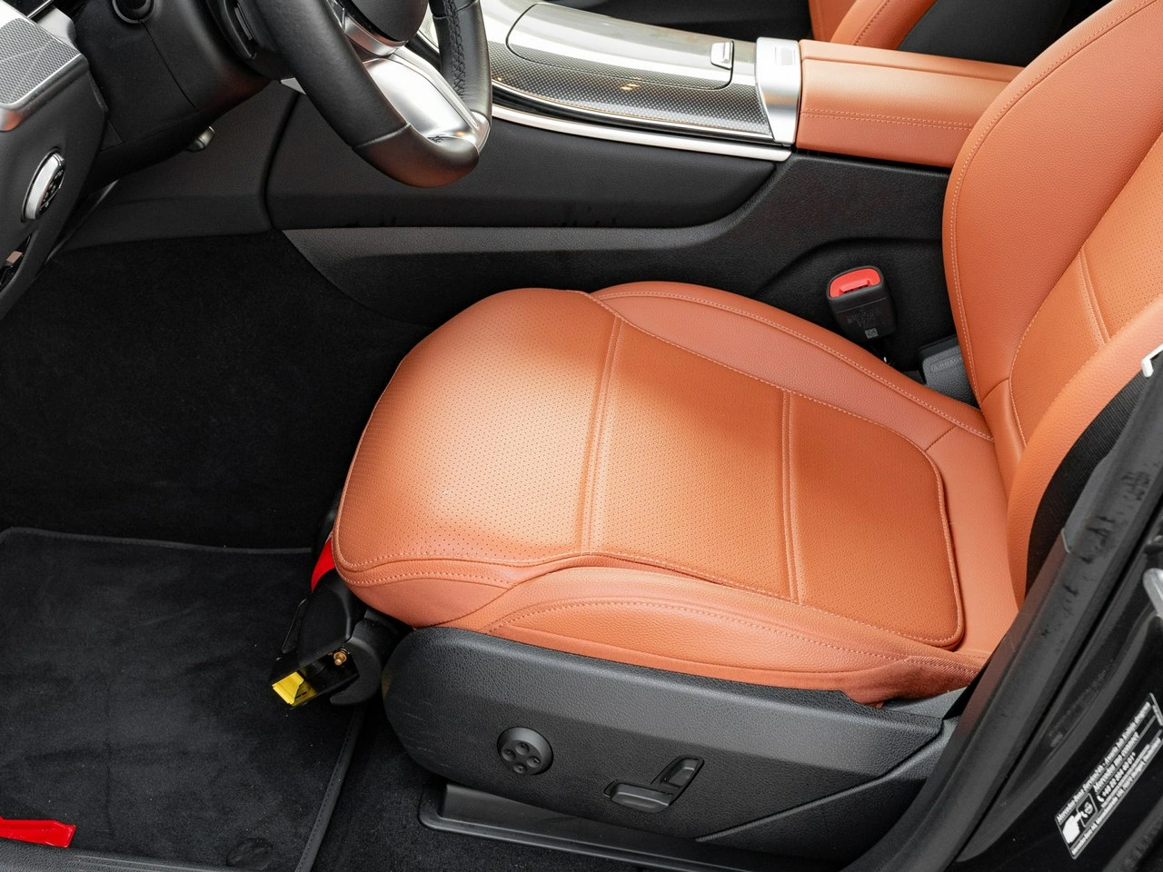 Mercedes GLC 300 - Zdjęcie 11