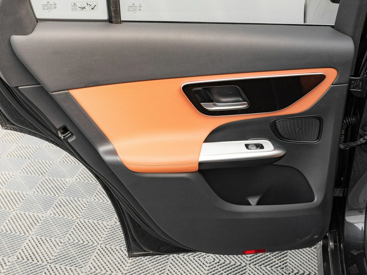 Mercedes GLC 300 - Zdjęcie 18