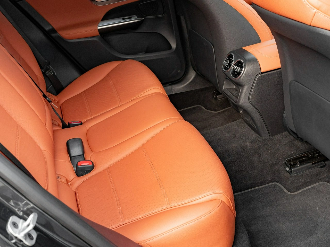 Mercedes GLC 300 - Zdjęcie 23