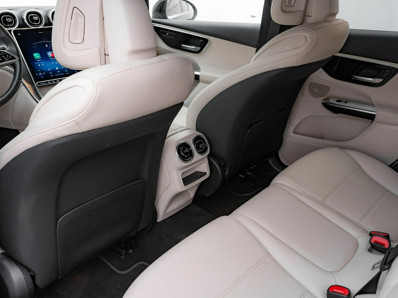 Mercedes GLC 300 - Zdjęcie 19