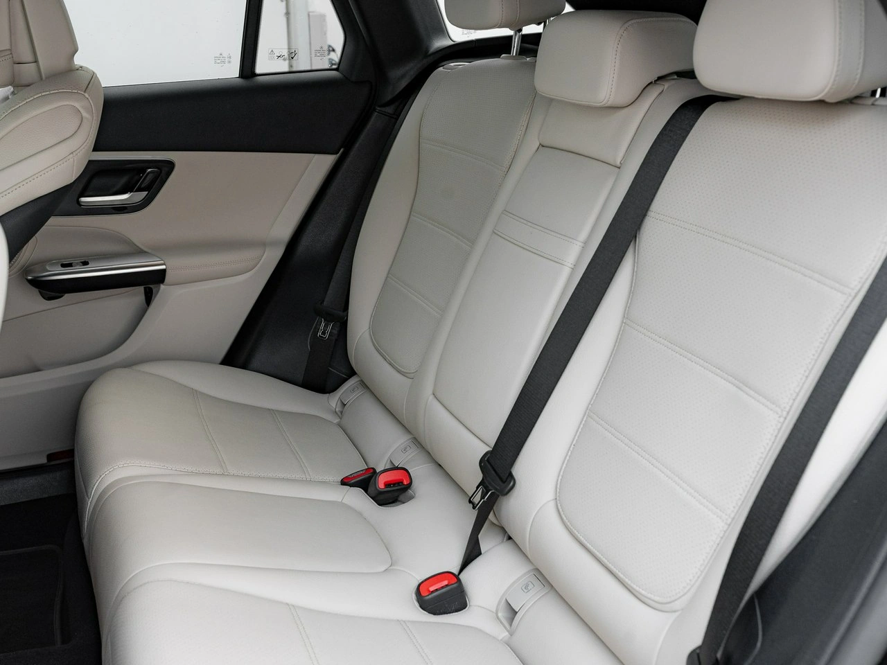 Mercedes GLC 300 - Zdjęcie 21