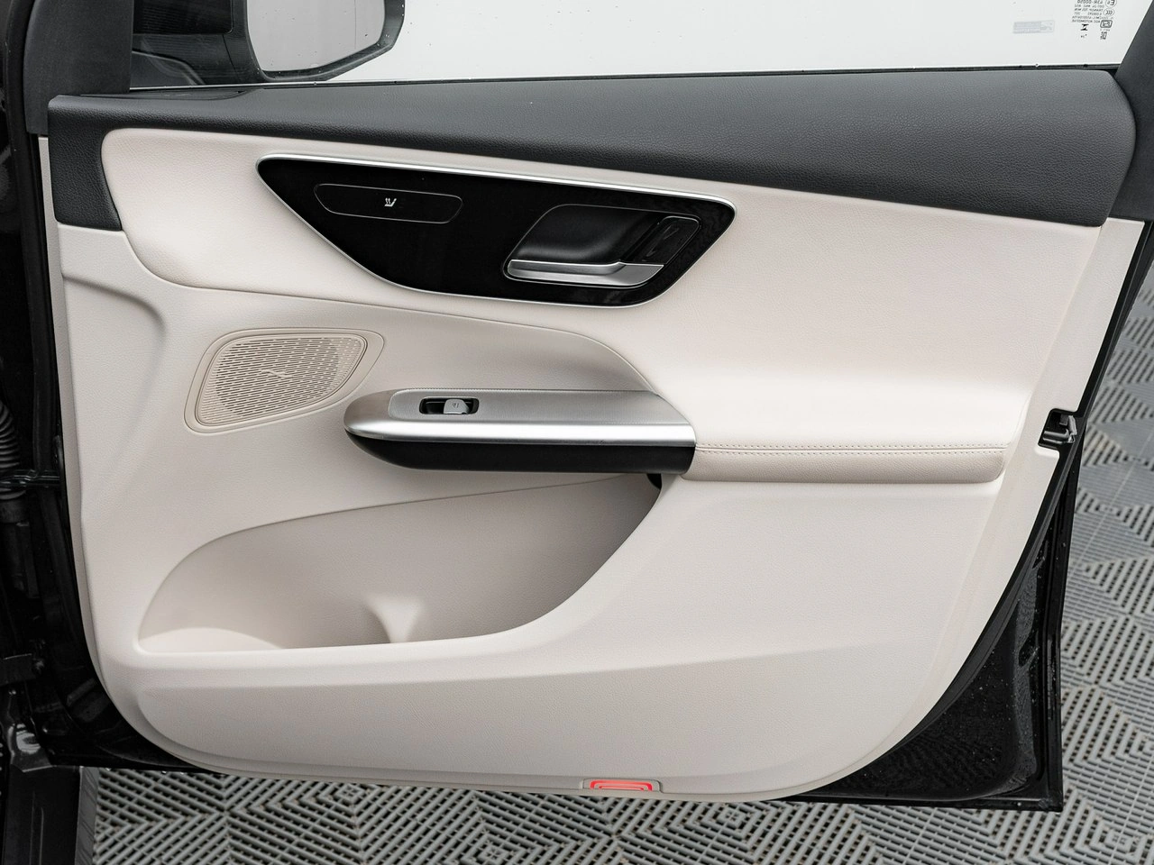 Mercedes GLC 300 - Zdjęcie 22