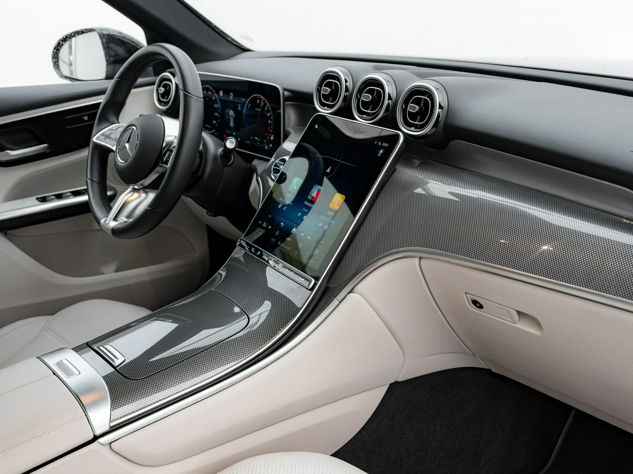 Mercedes GLC 300 - Zdjęcie 25