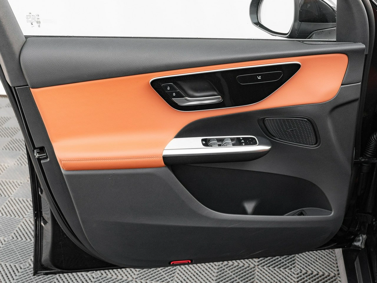 Mercedes GLC 300 - Zdjęcie 10