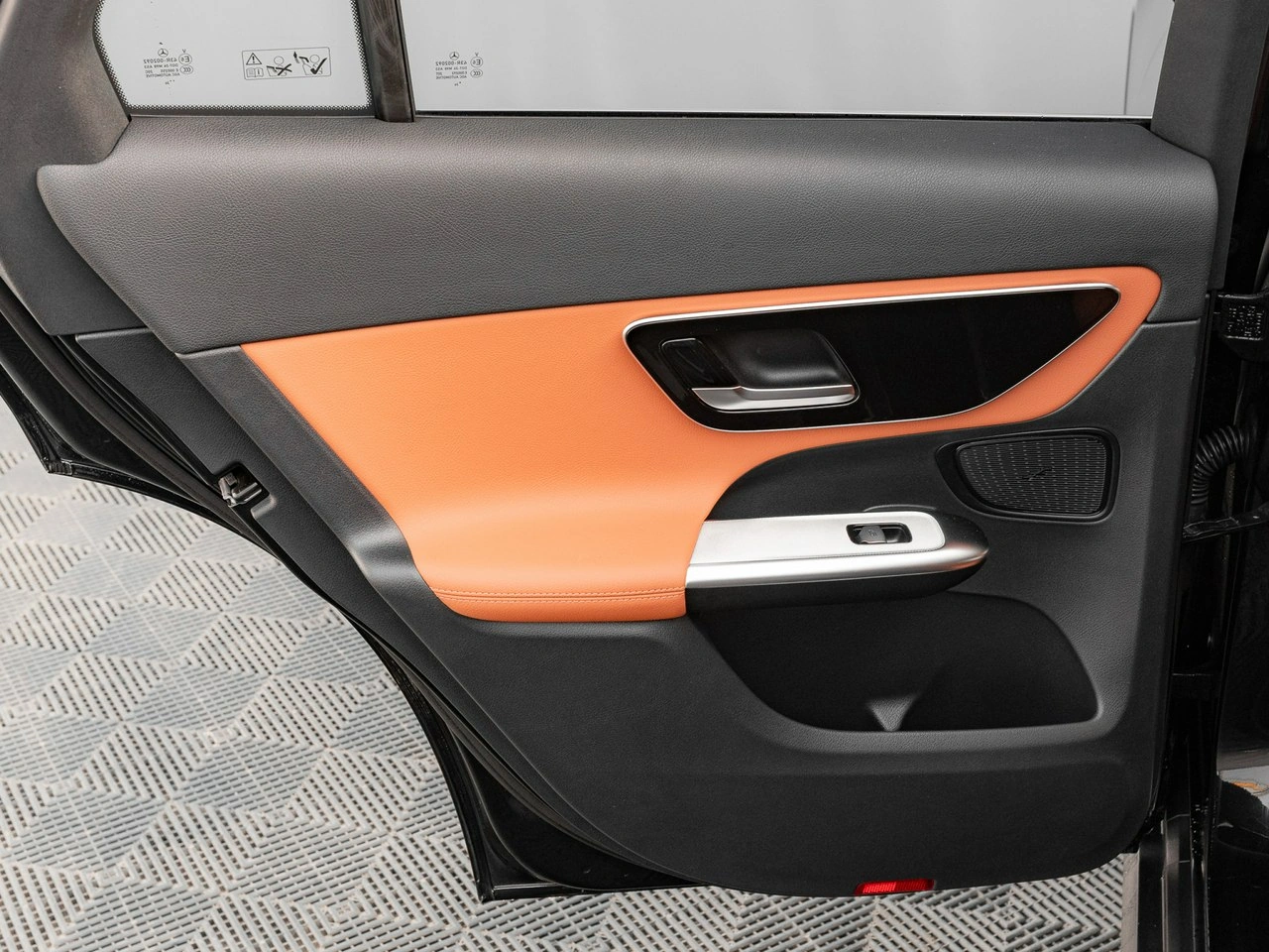 Mercedes GLC 300 - Zdjęcie 18