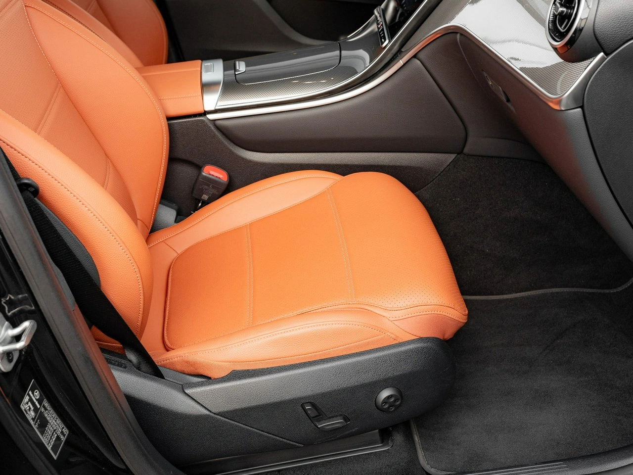 Mercedes GLC 300 - Zdjęcie 26