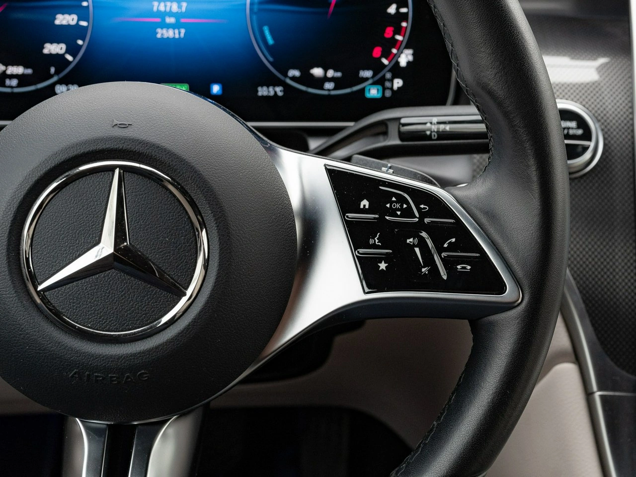 Mercedes GLC 300 - Zdjęcie 15