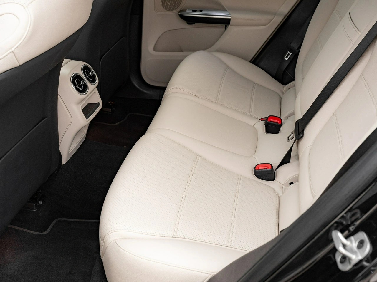 Mercedes GLC 300 - Zdjęcie 20