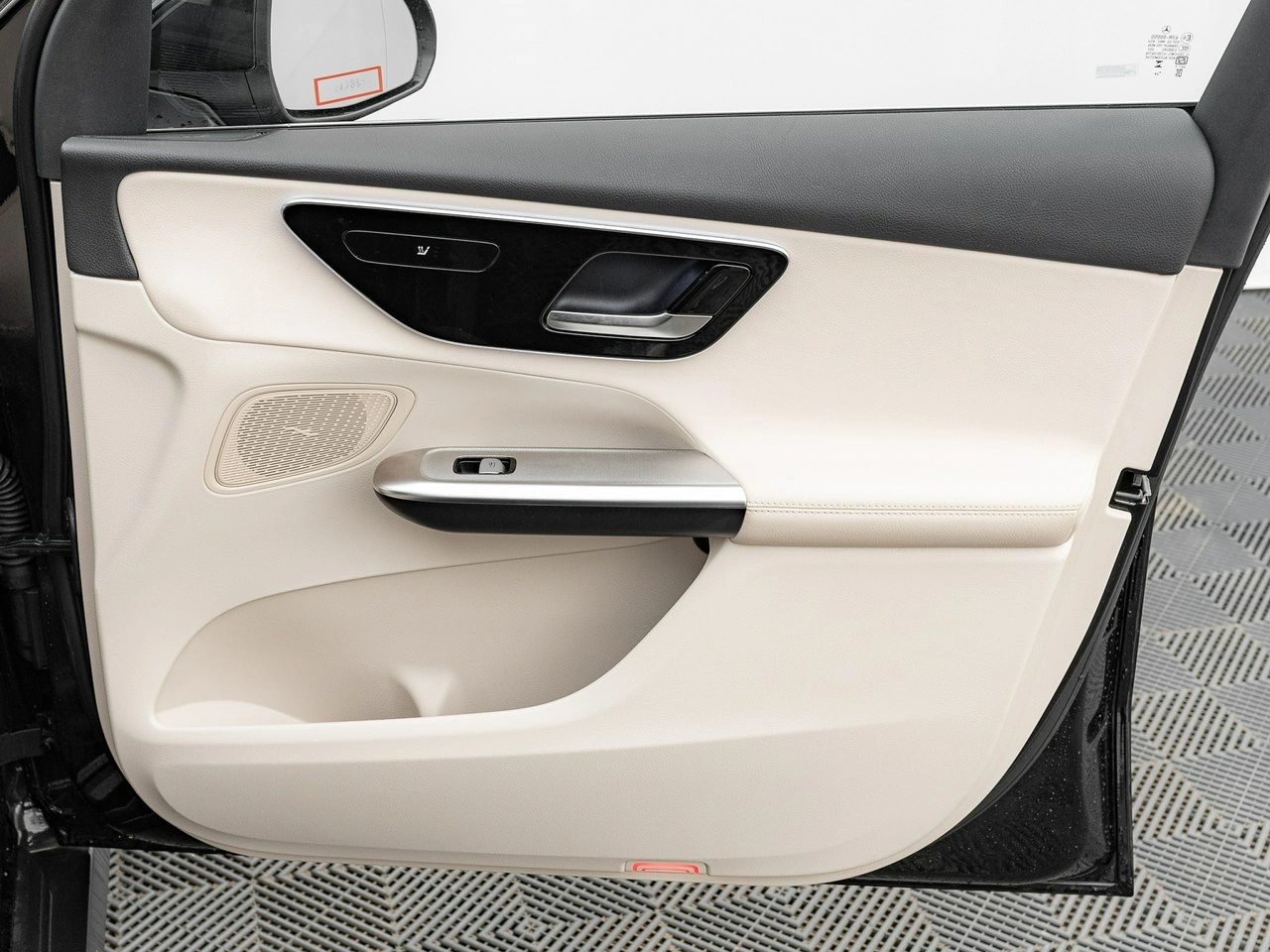 Mercedes GLC 300 - Zdjęcie 25